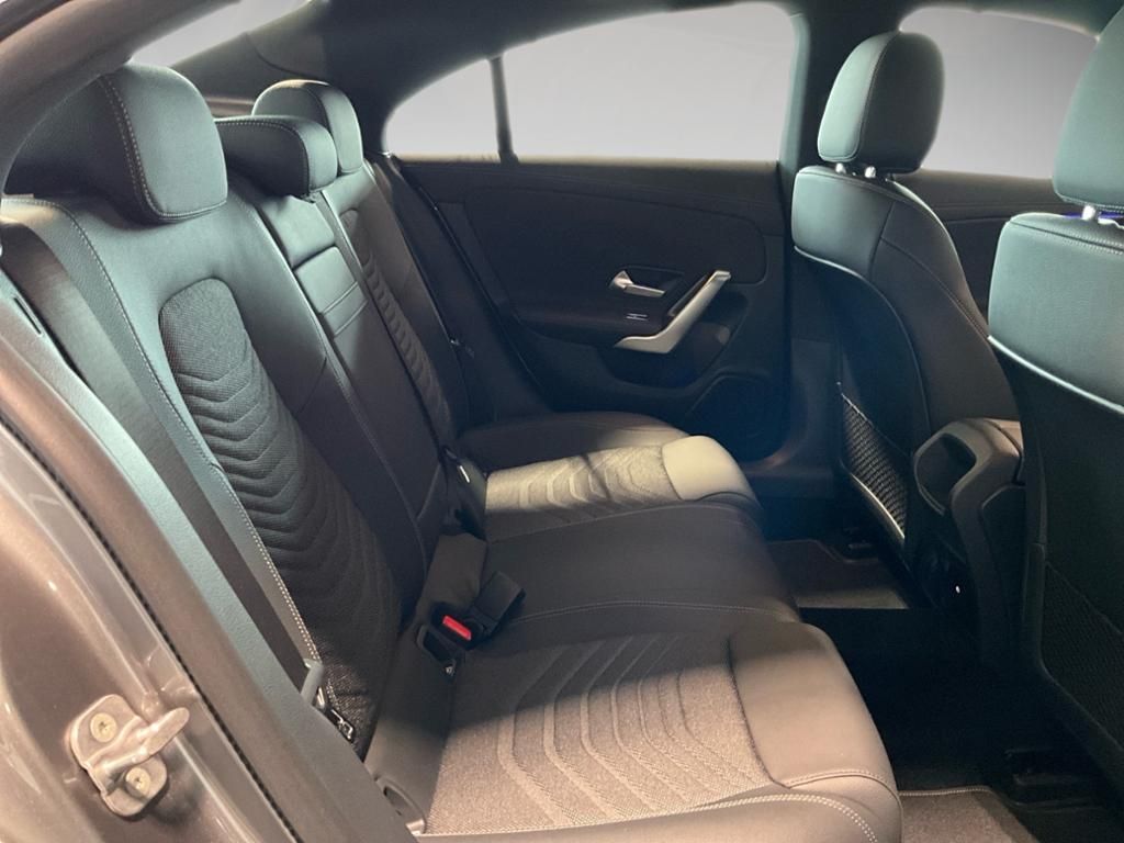 Mercedes-Benz CLA 180 2025