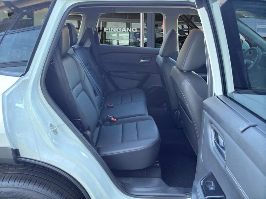 Nissan X-Trail 2025