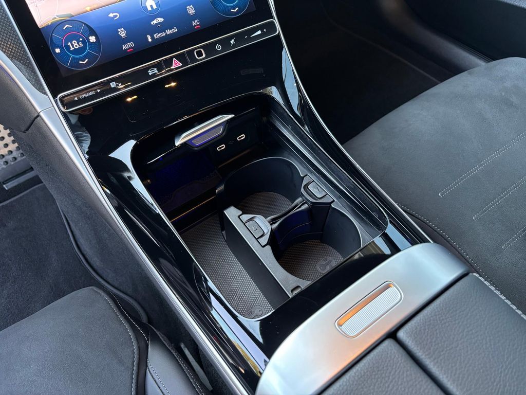 Mercedes-Benz C 300 2025