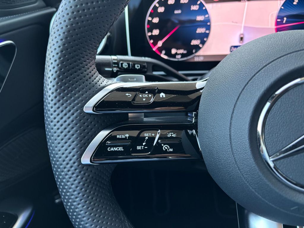 Mercedes-Benz C 300 2025