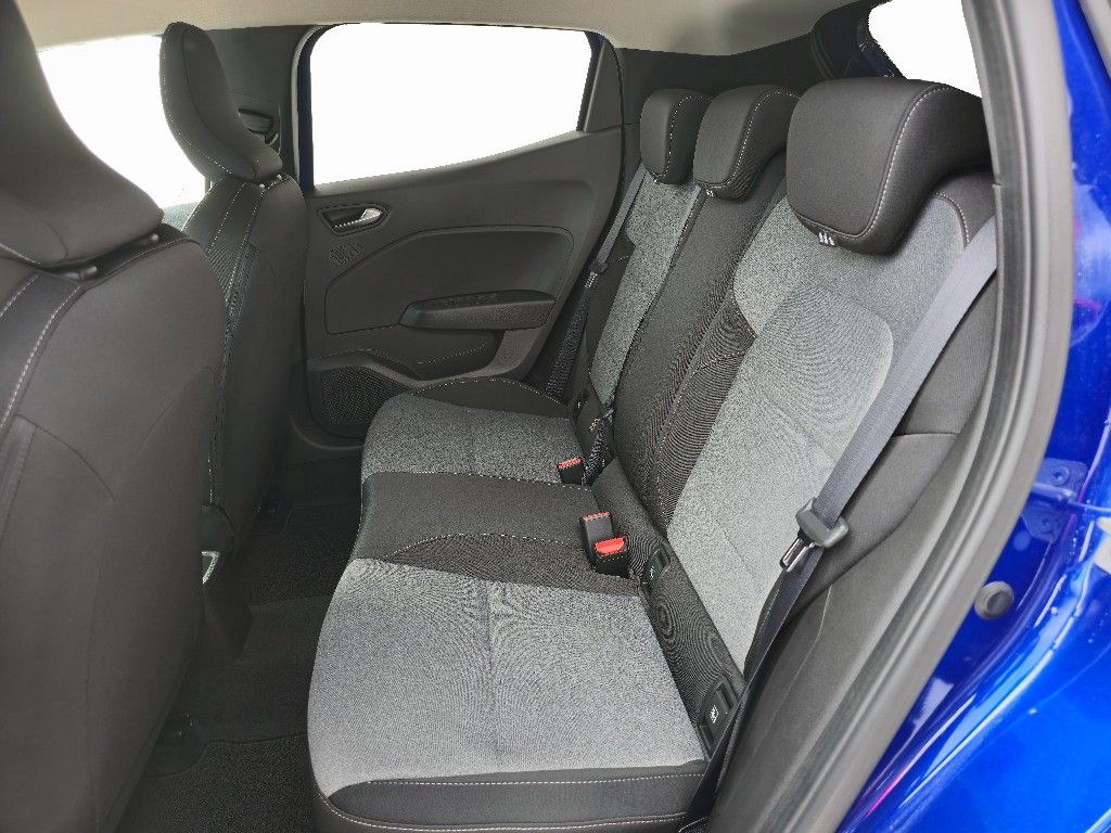 Mitsubishi Colt 2025