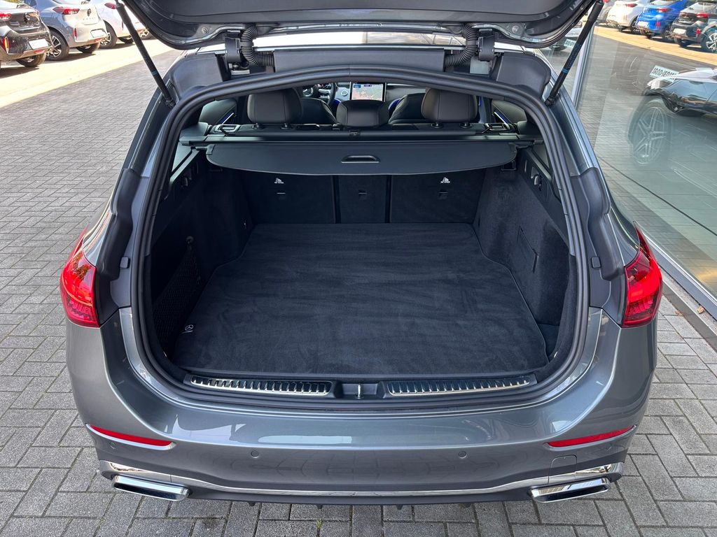 Mercedes-Benz C 300 2025