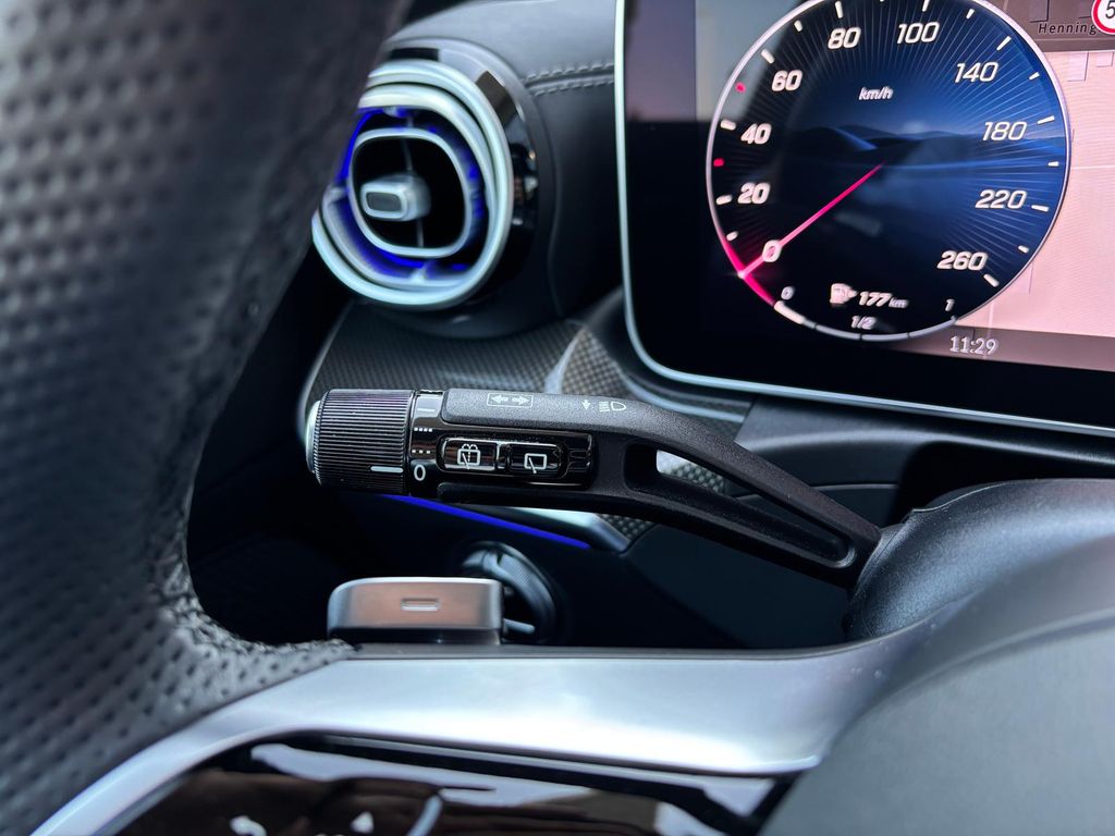 Mercedes-Benz C 300 2025