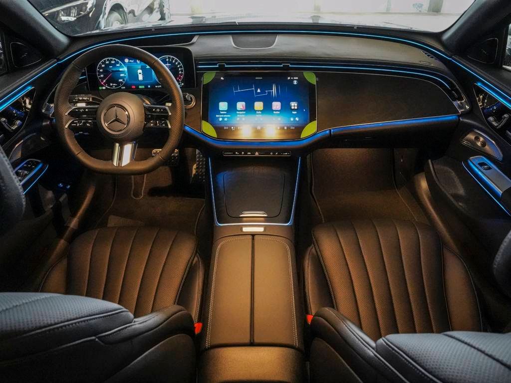Mercedes-Benz E 300 2025