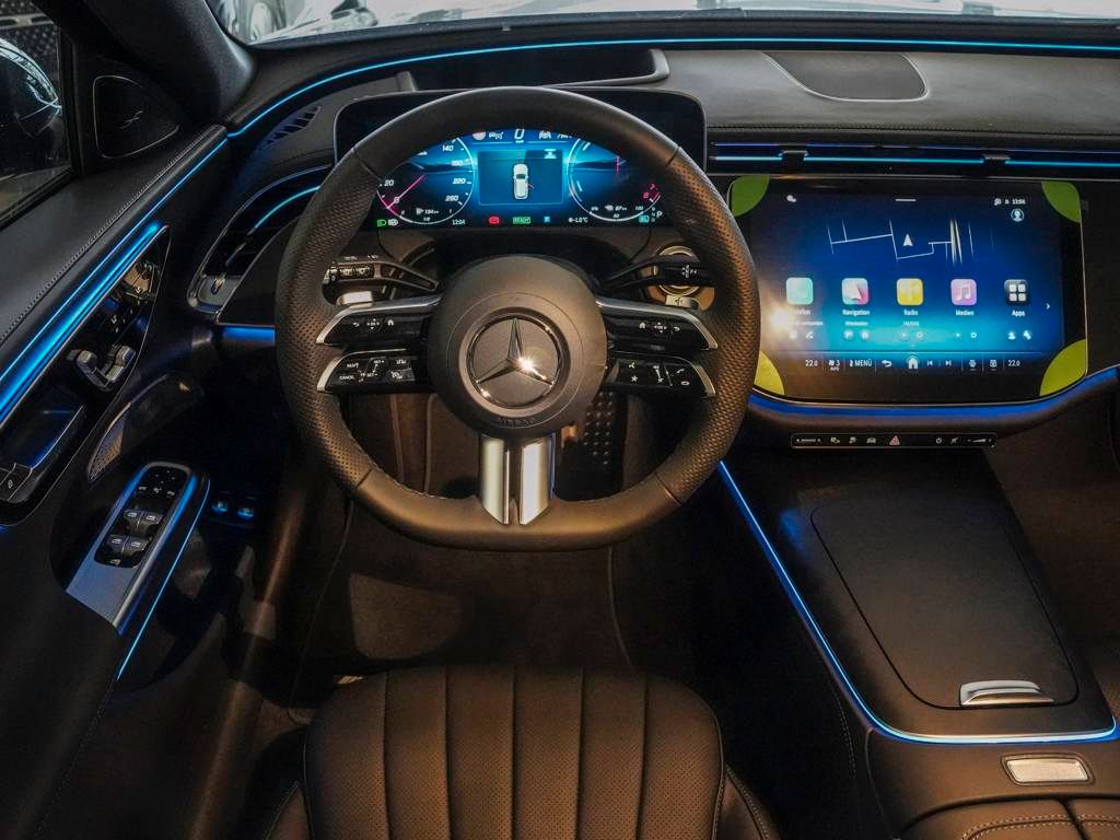 Mercedes-Benz E 300 2025