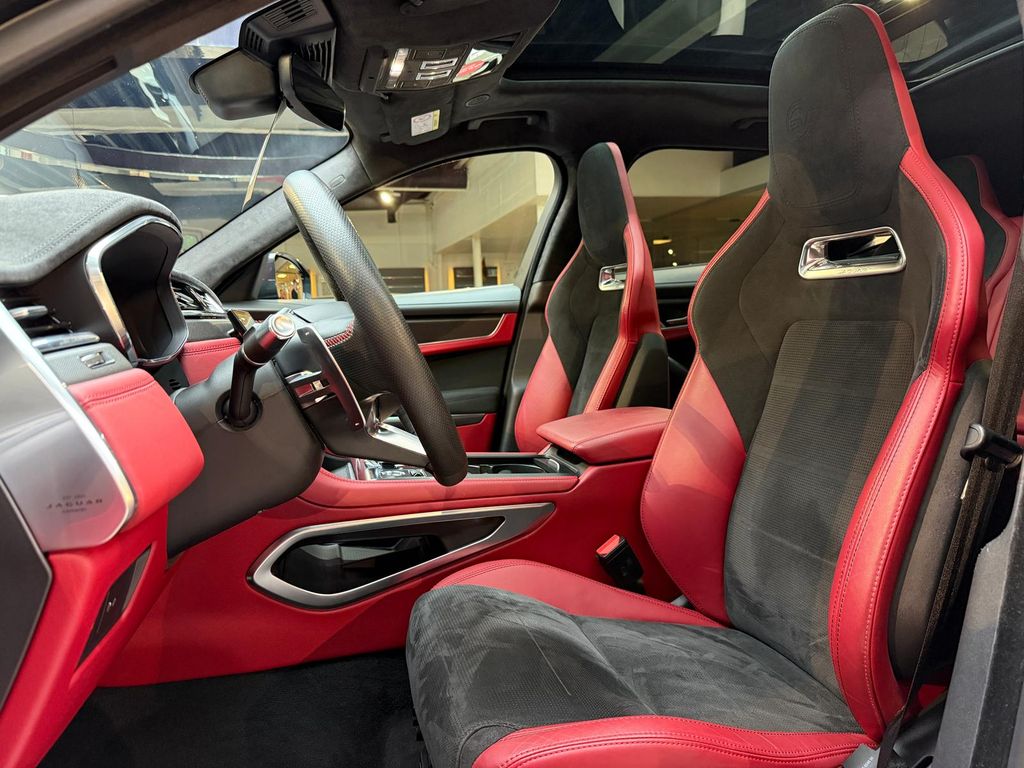 Jaguar F-Pace 2022