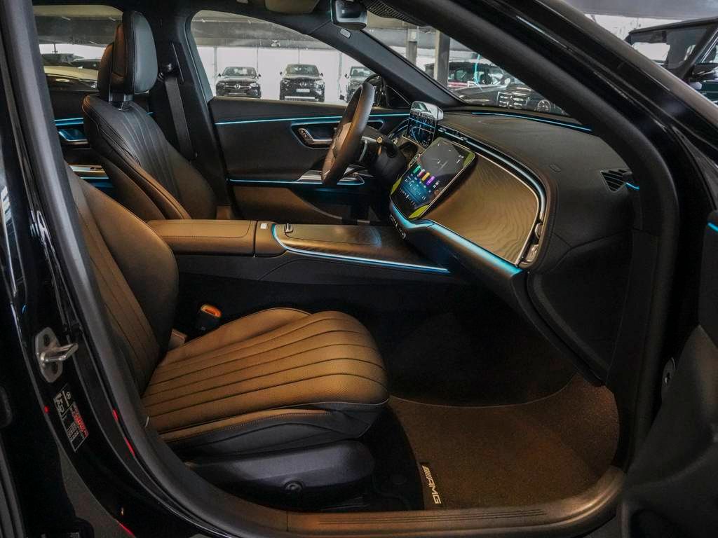 Mercedes-Benz E 300 2025