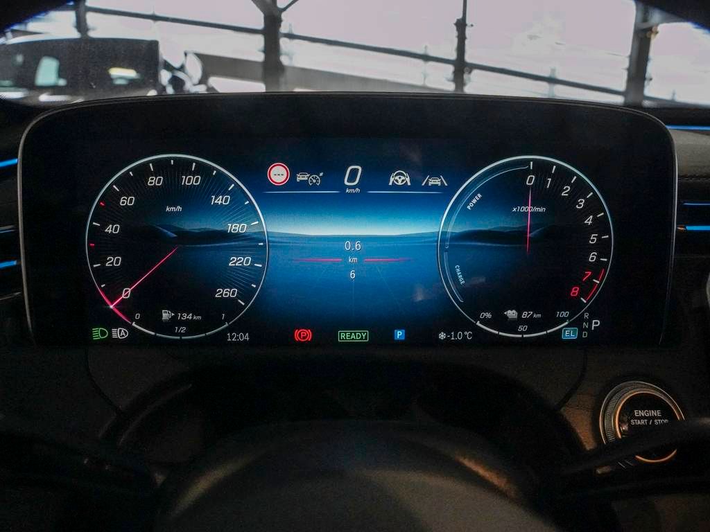 Mercedes-Benz E 300 2025