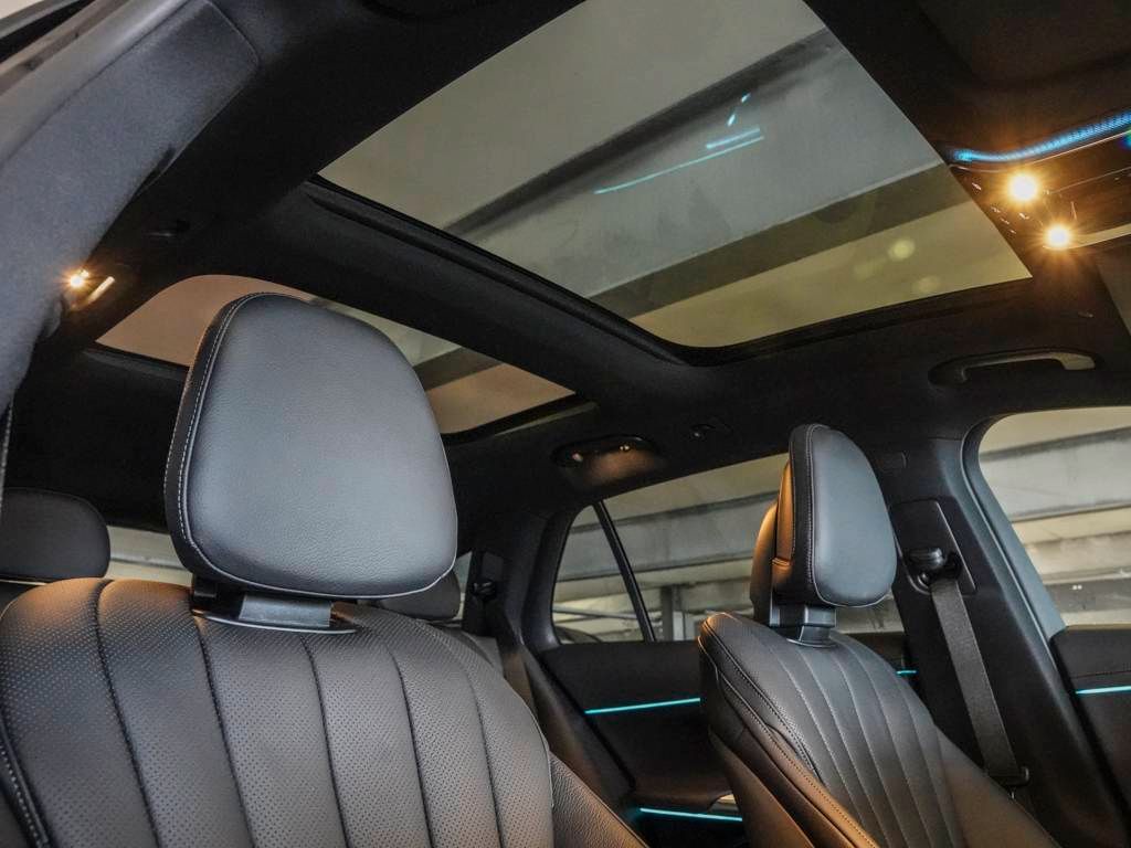 Mercedes-Benz E 300 2025