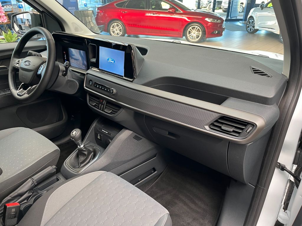 Ford Tourneo Courier 2024