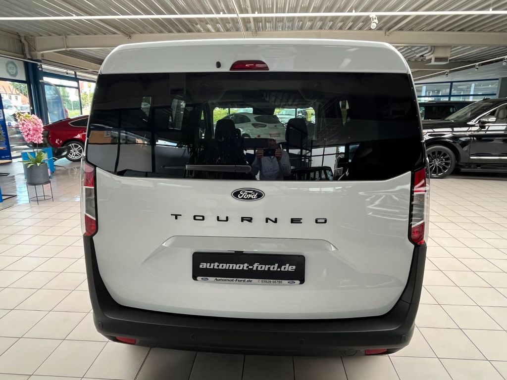 Ford Tourneo Courier 2024