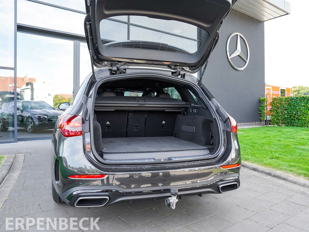Mercedes-Benz C 300 2025