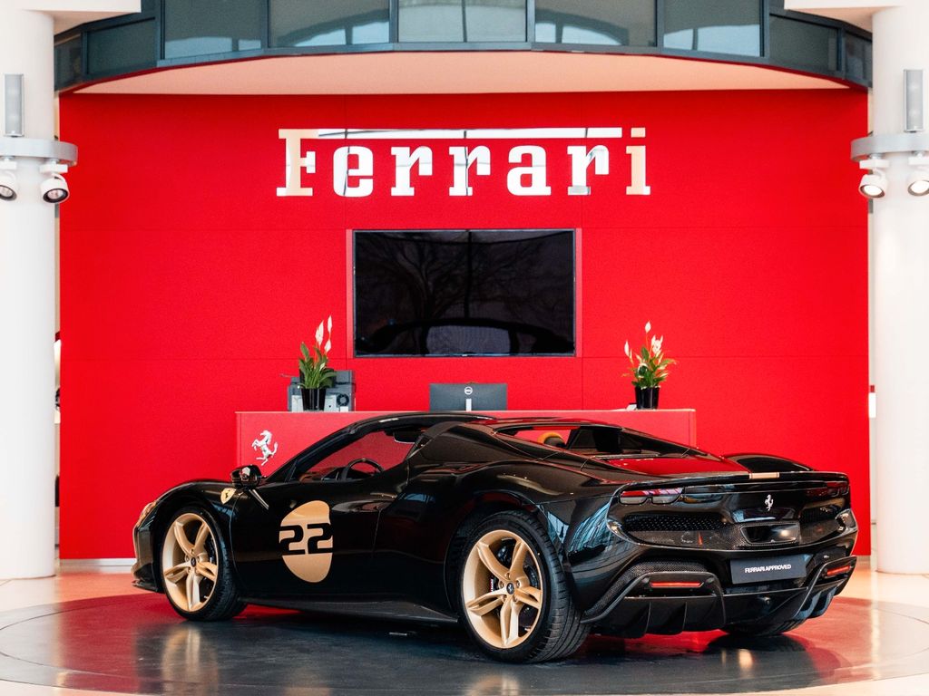 Ferrari 296 GTS 2025