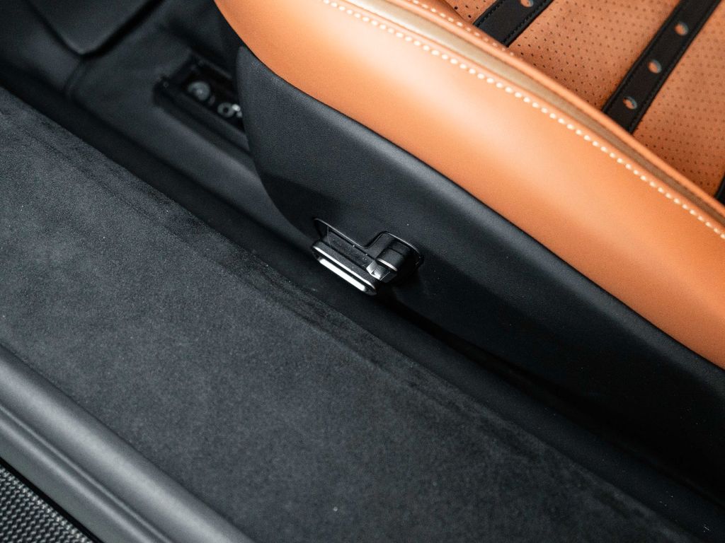 Ferrari 296 GTS 2025