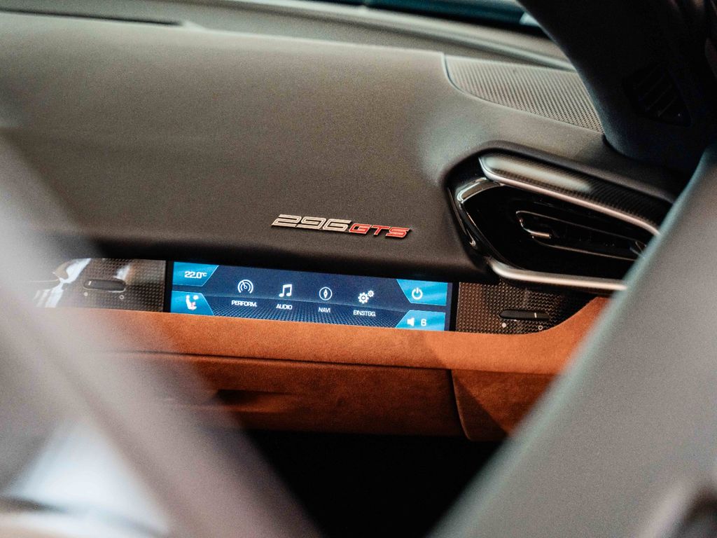 Ferrari 296 GTS 2025