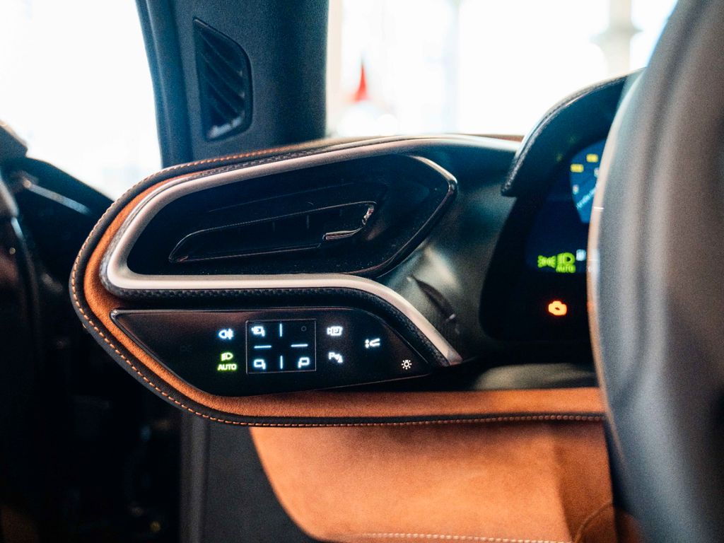 Ferrari 296 GTS 2025