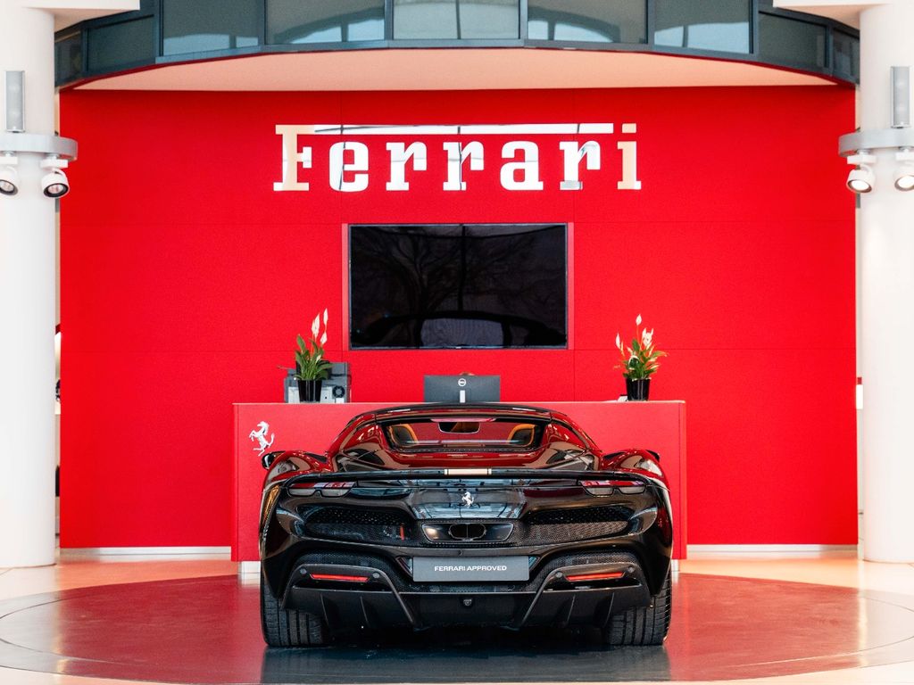 Ferrari 296 GTS 2025