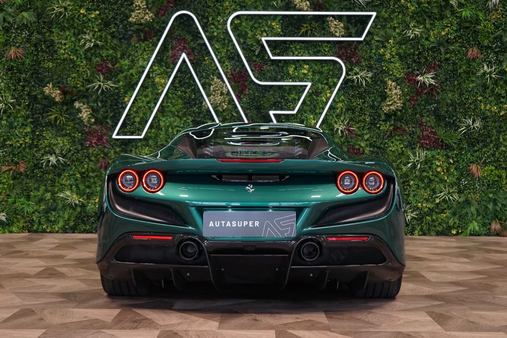 Ferrari F8 2022