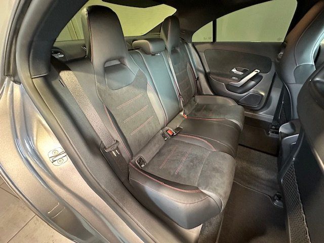 Mercedes-Benz CLA 200 2023