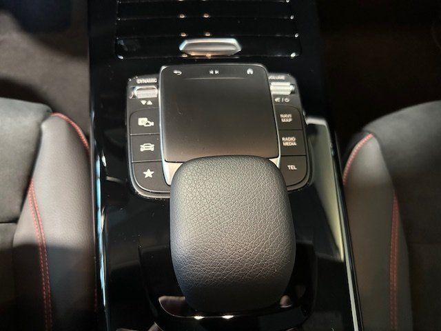 Mercedes-Benz CLA 200 2023