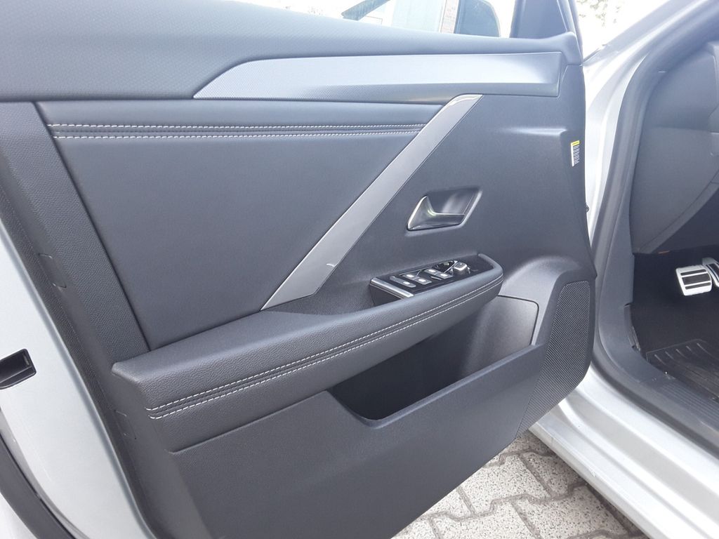 Opel Astra 2024