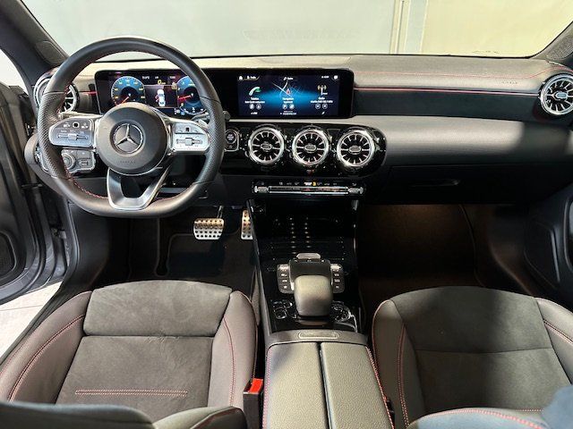 Mercedes-Benz CLA 200 2023