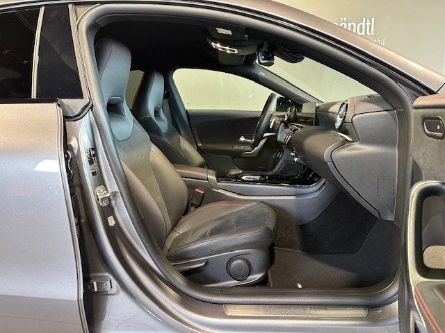 Mercedes-Benz CLA 200 2023