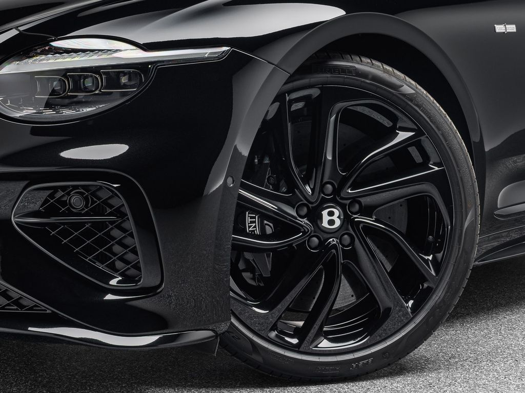 Bentley Continental GTC 2024