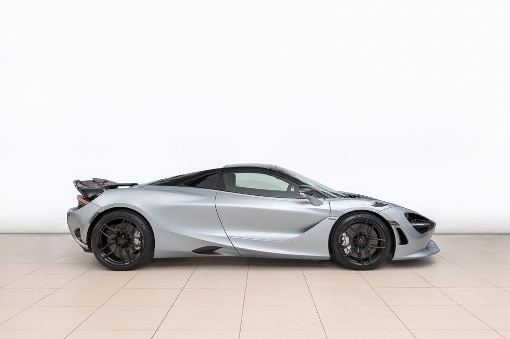 McLaren 750S 2025
