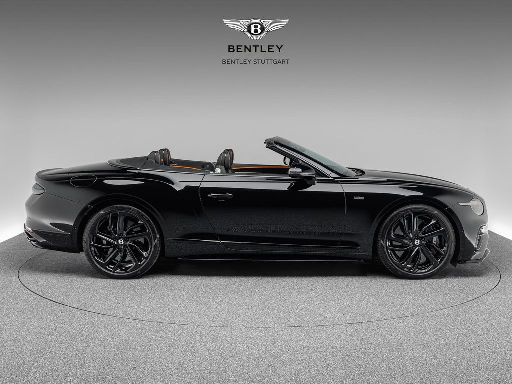 Bentley Continental GTC 2024