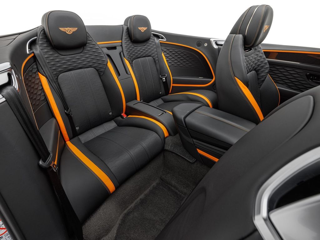 Bentley Continental GTC 2024