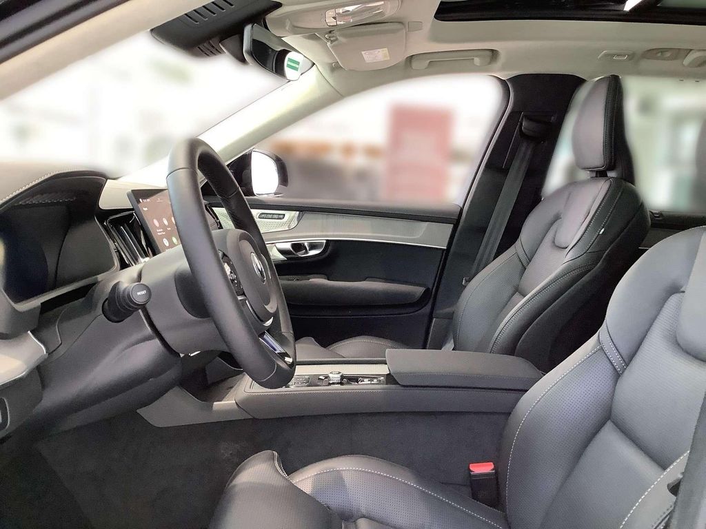 Volvo XC90 2025