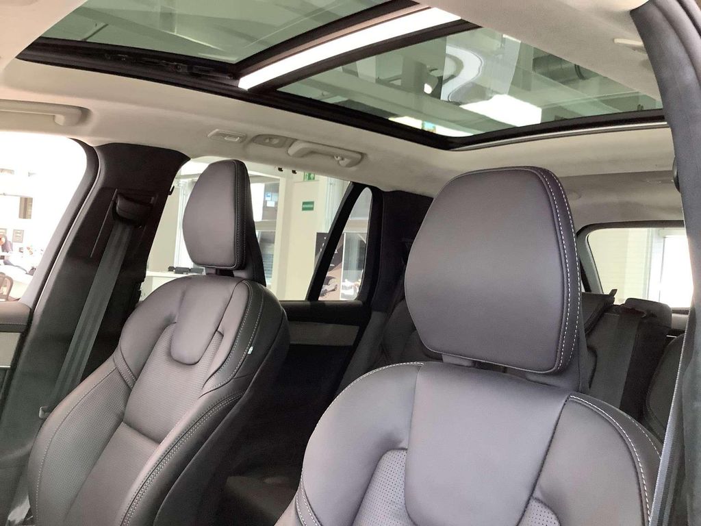 Volvo XC90 2025