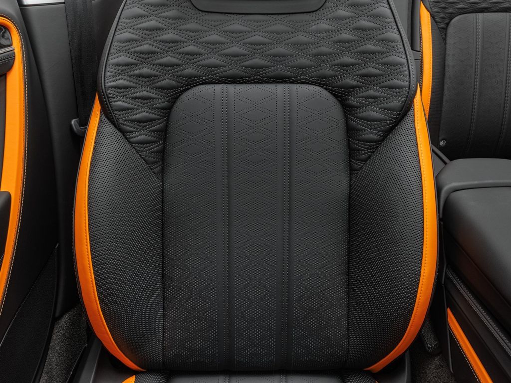 Bentley Continental GTC 2024