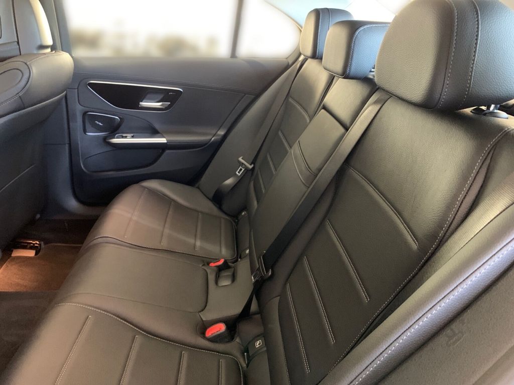 Mercedes-Benz C 300 2024