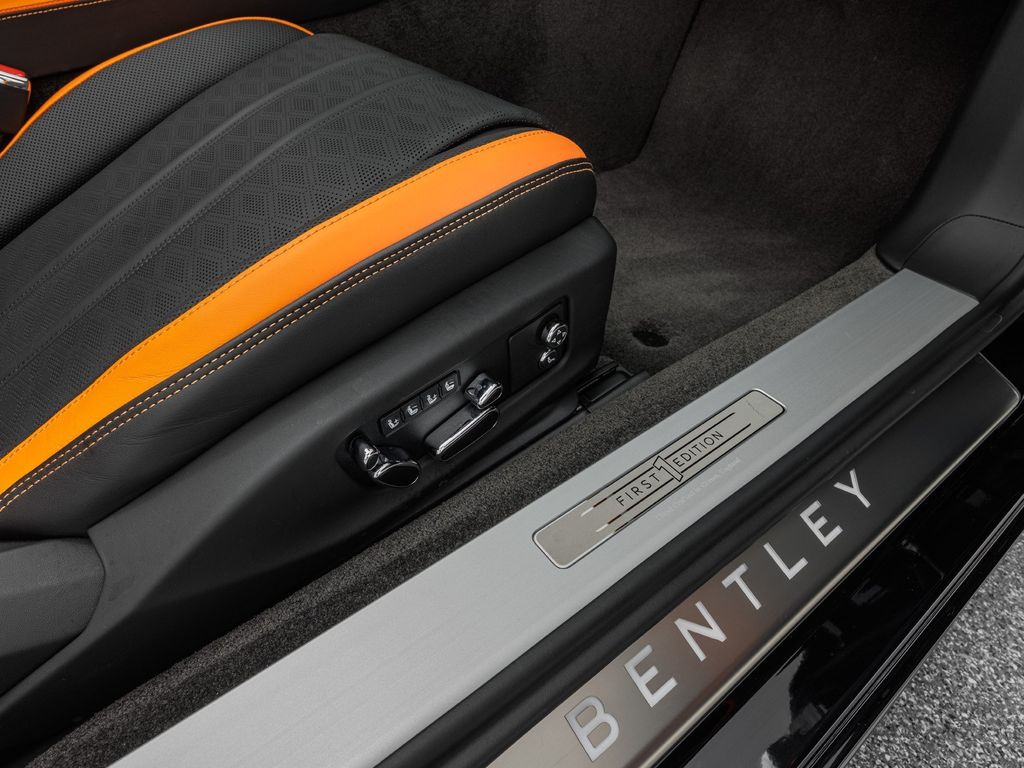 Bentley Continental GTC 2024