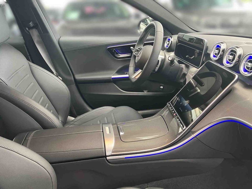Mercedes-Benz C 300 2025