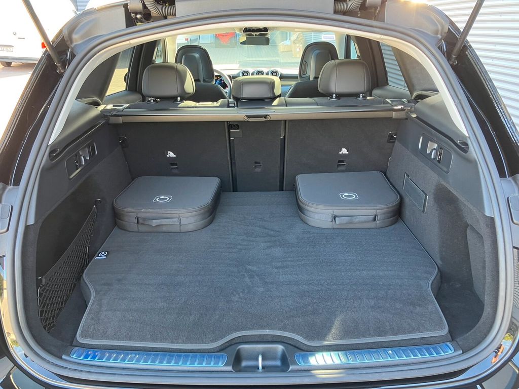 Mercedes-Benz GLC 300 2025