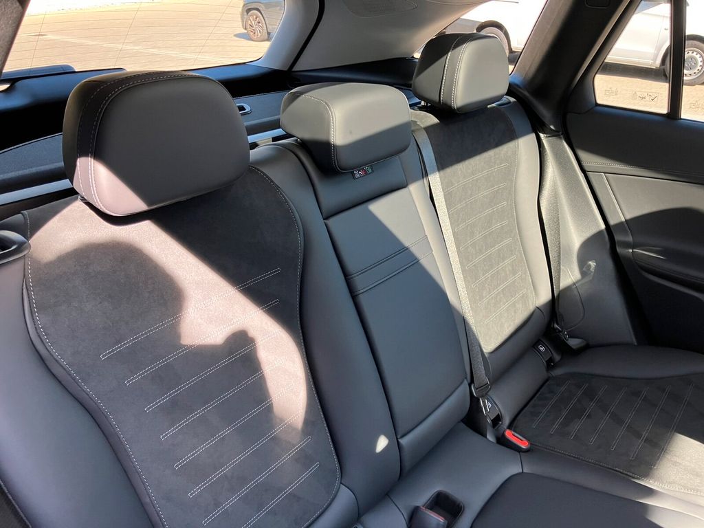 Mercedes-Benz GLC 300 2025