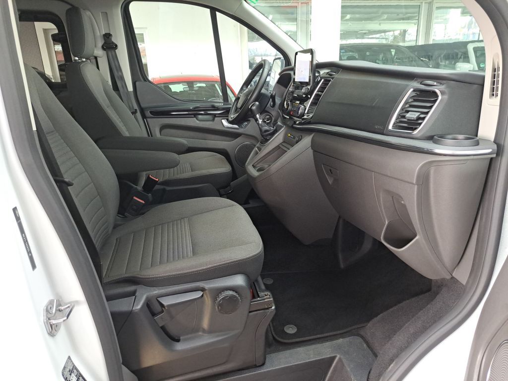 Ford Tourneo Custom 2022