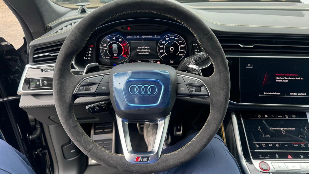 Audi RSQ8 2025