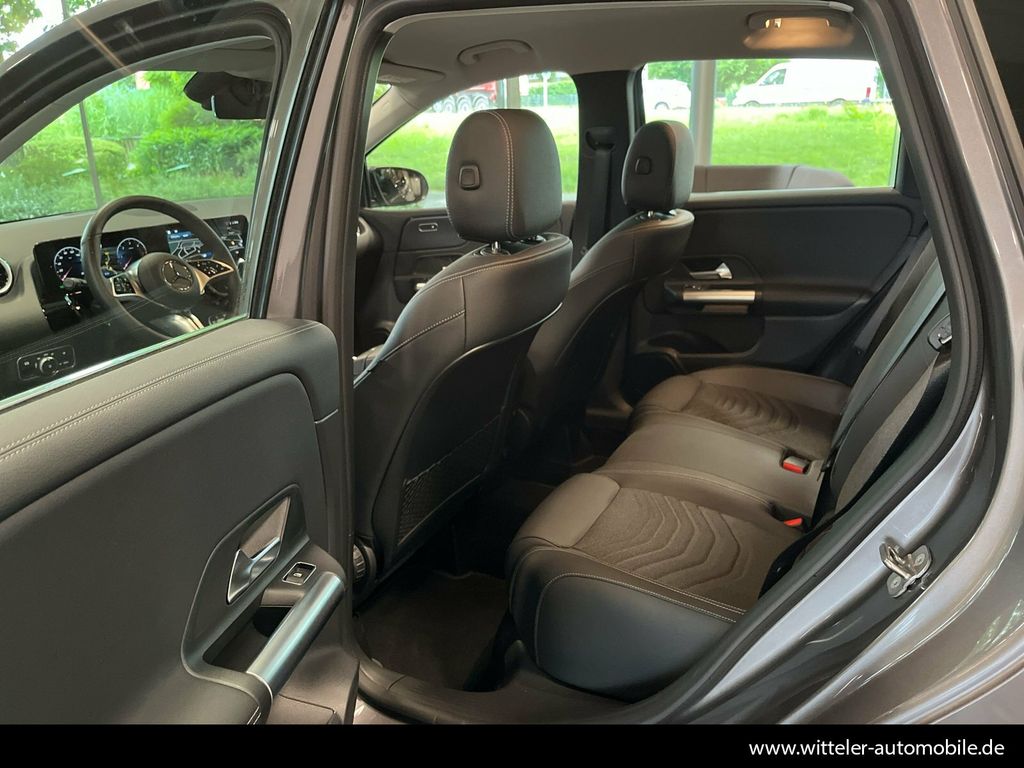 Mercedes-Benz B 220 2024