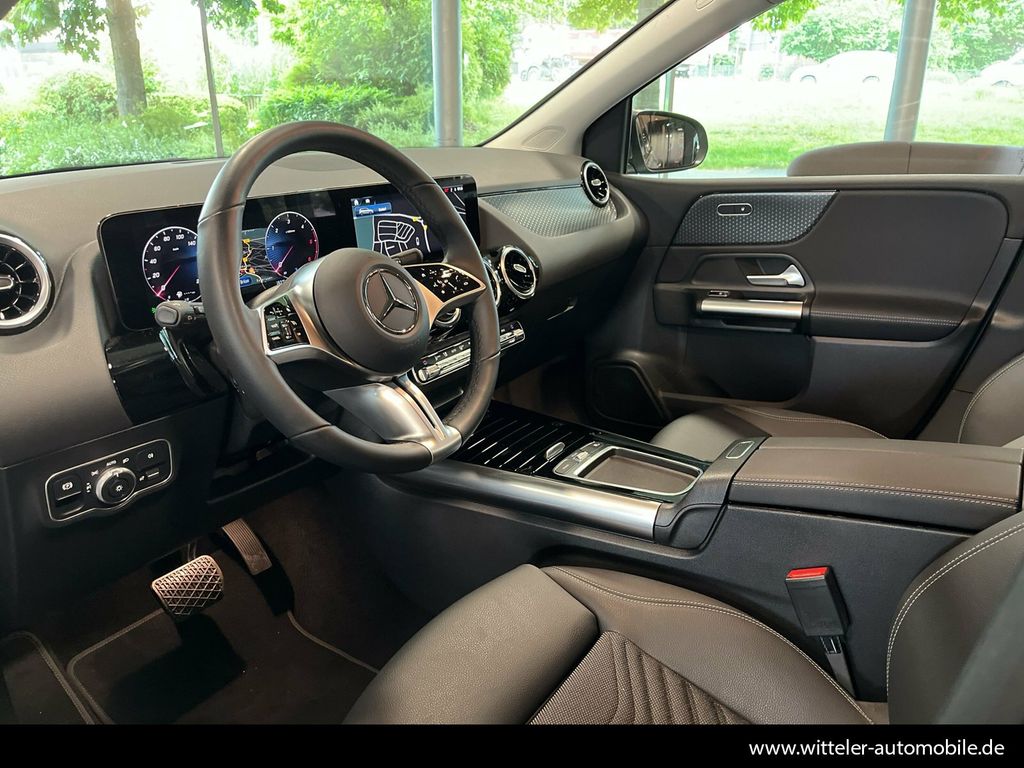 Mercedes-Benz B 220 2024