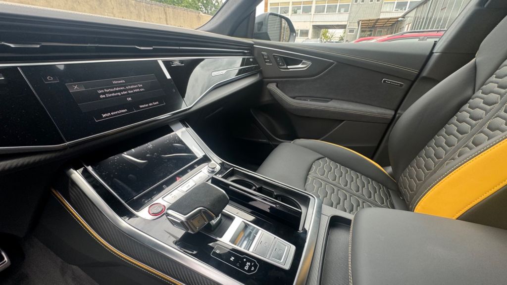 Audi RSQ8 2025