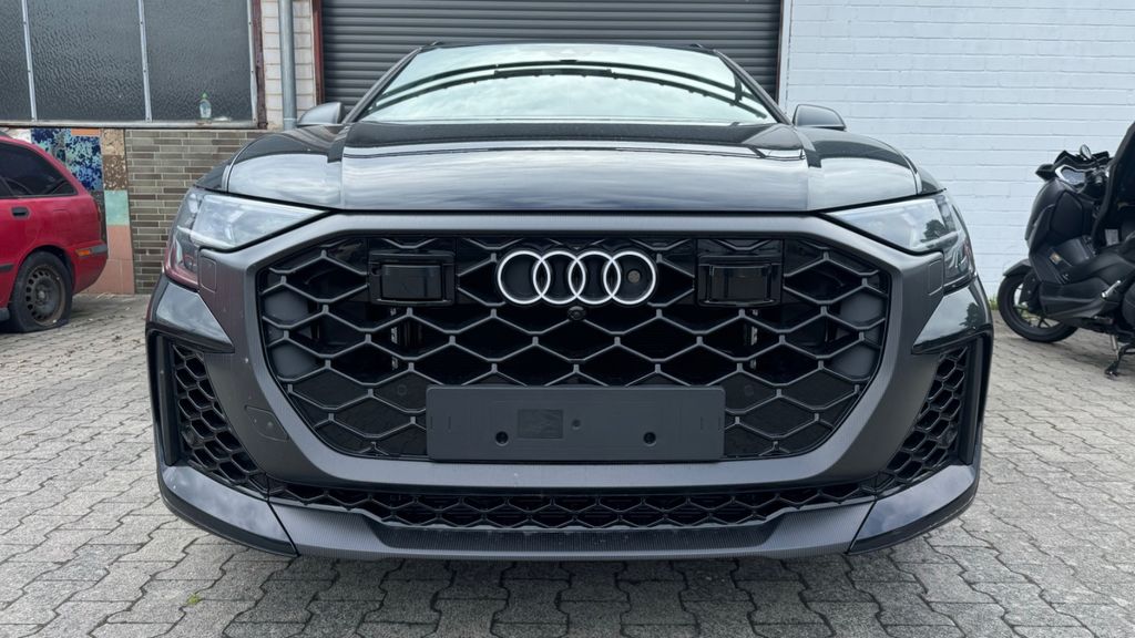 Audi RSQ8 2025