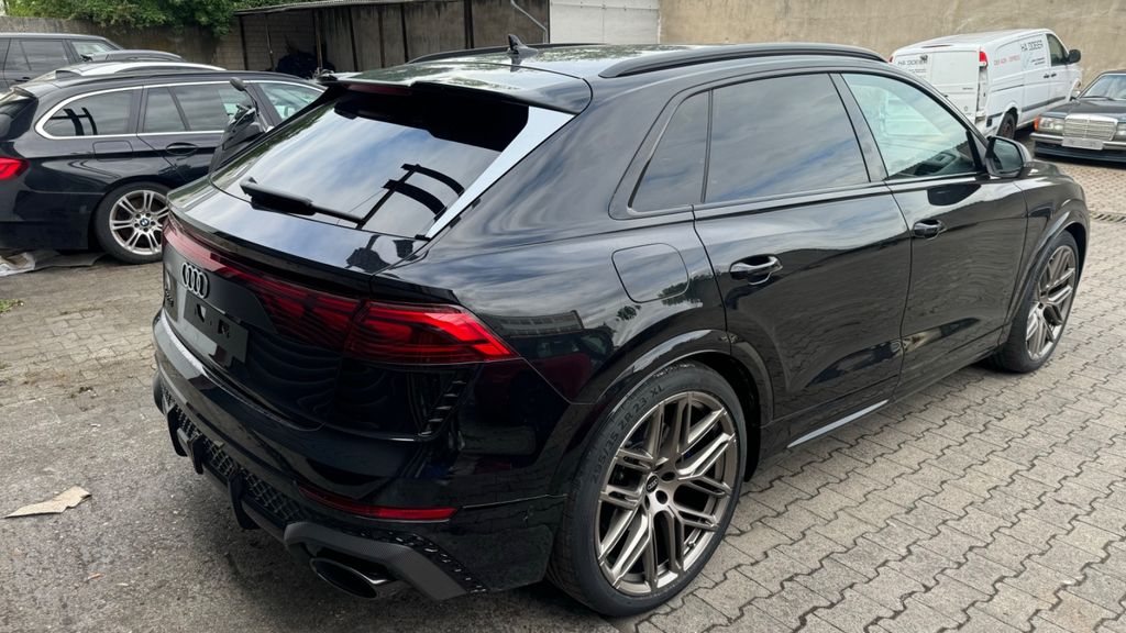 Audi RSQ8 2025