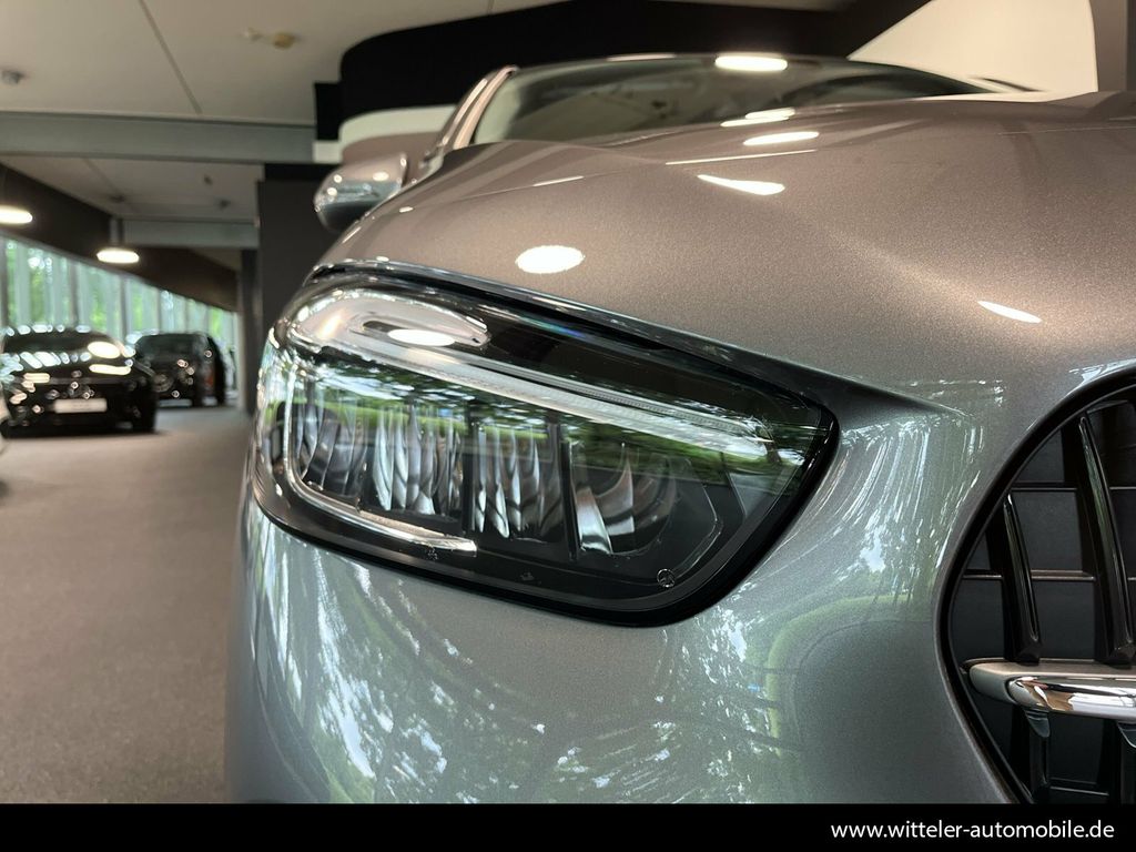 Mercedes-Benz B 220 2024