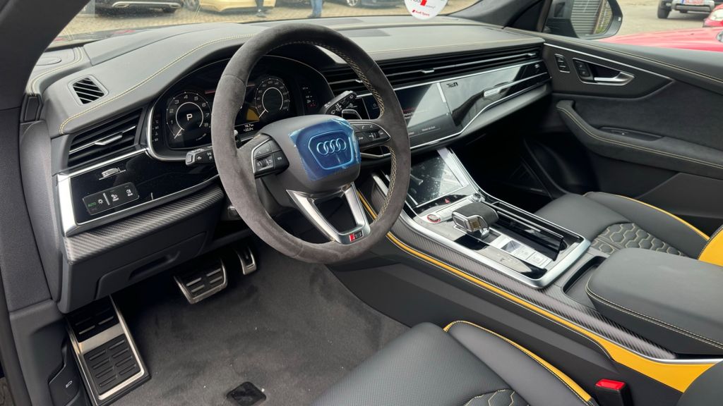 Audi RSQ8 2025