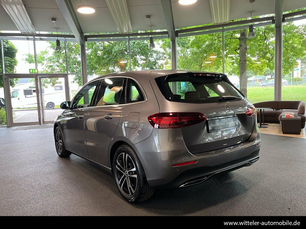 Mercedes-Benz B 220 2024