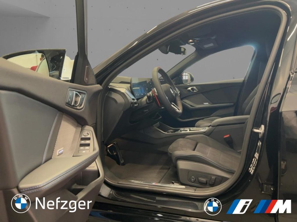 BMW M135 2025